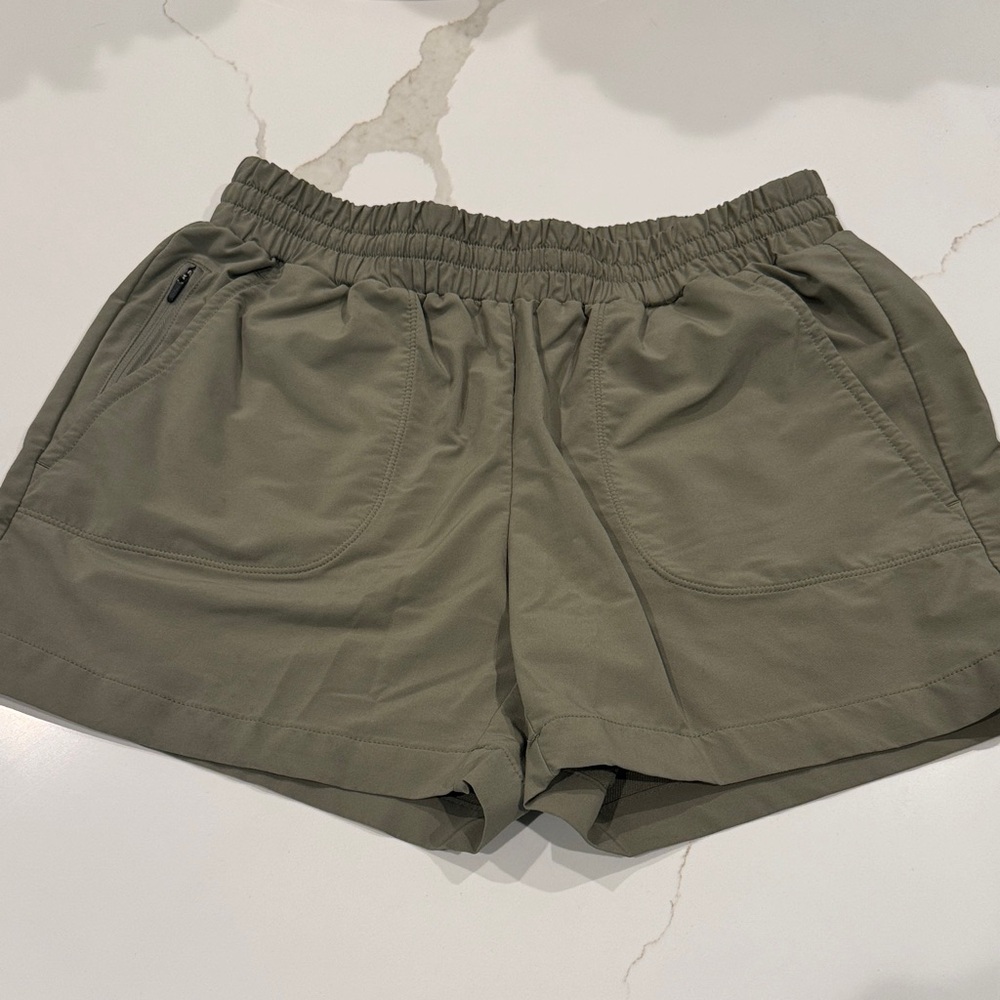 Zella shorts
